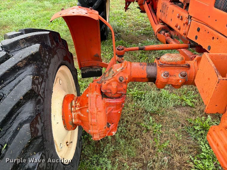 image for item EI7752 1989 Belarus 822 MFWD tractor