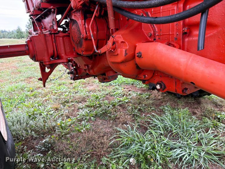image for item EI7752 1989 Belarus 822 MFWD tractor