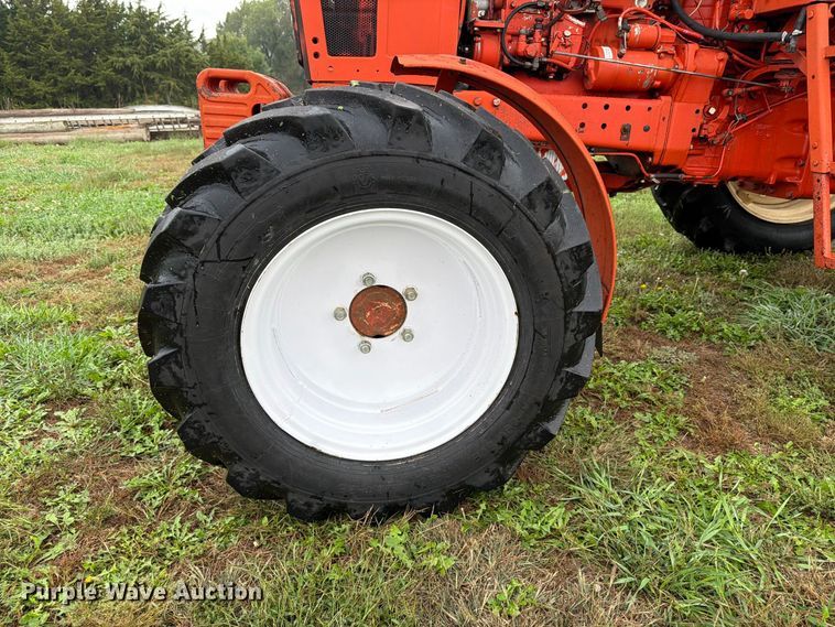 image for item EI7752 1989 Belarus 822 MFWD tractor