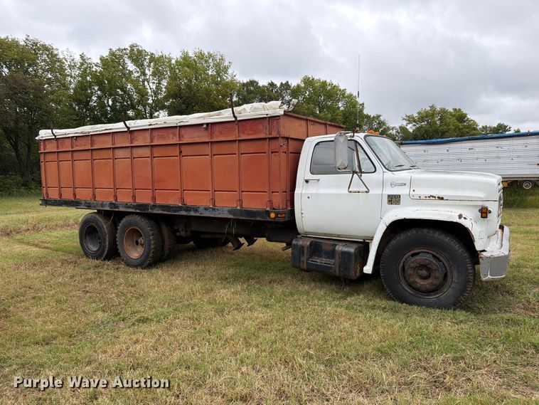 image for item EP7864 1975 Chevrolet C65 grain truck