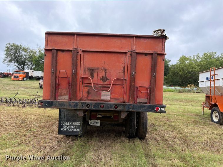 image for item EP7864 1975 Chevrolet C65 grain truck