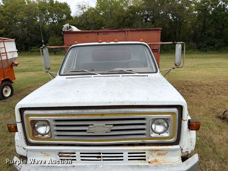 image for item EP7864 1975 Chevrolet C65 grain truck