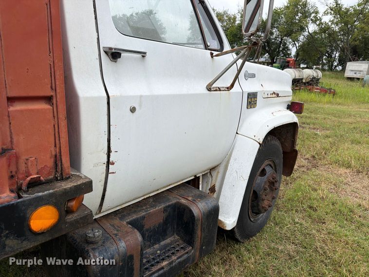 image for item EP7864 1975 Chevrolet C65 grain truck