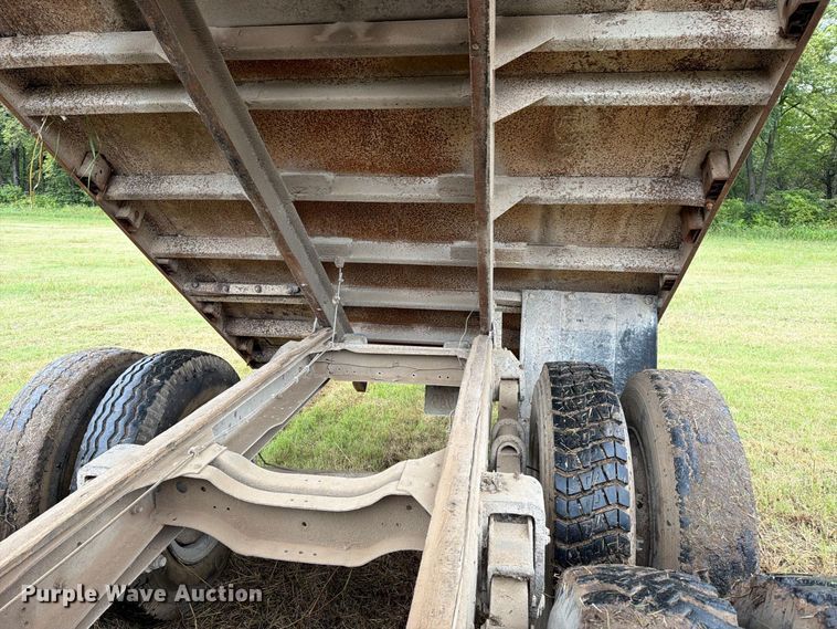 image for item EP7864 1975 Chevrolet C65 grain truck