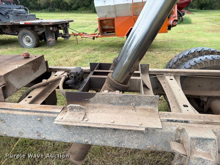 image for item EP7864 1975 Chevrolet C65 grain truck