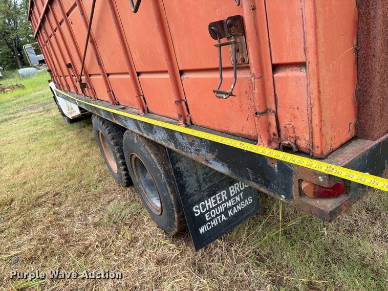 image for item EP7864 1975 Chevrolet C65 grain truck