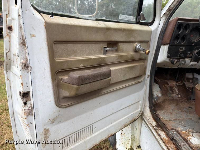 image for item EP7864 1975 Chevrolet C65 grain truck