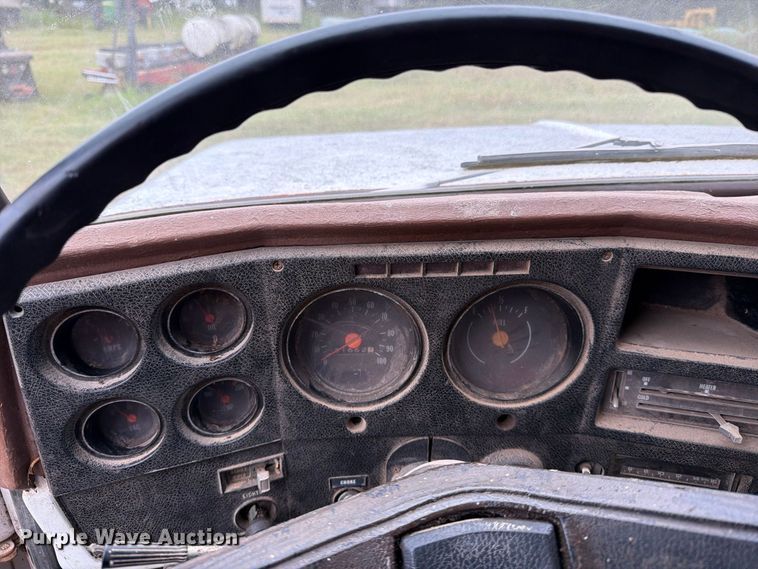 image for item EP7864 1975 Chevrolet C65 grain truck