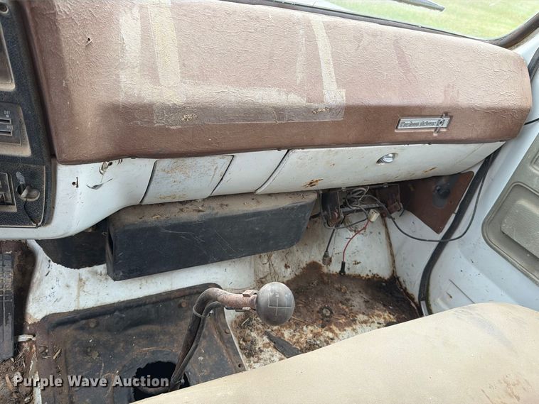 image for item EP7864 1975 Chevrolet C65 grain truck
