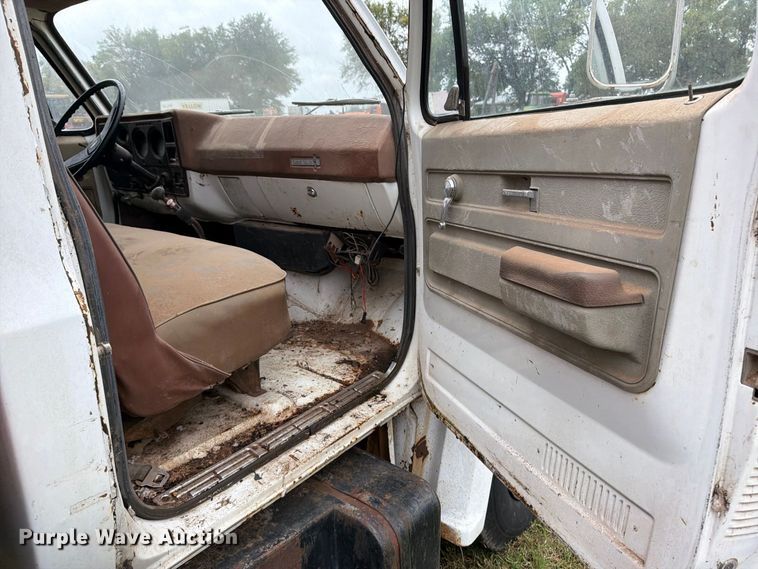 image for item EP7864 1975 Chevrolet C65 grain truck