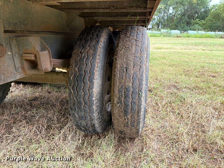 image for item EP7864 1975 Chevrolet C65 grain truck