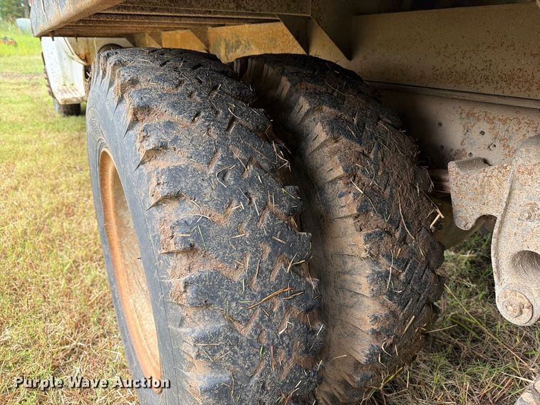 image for item EP7864 1975 Chevrolet C65 grain truck