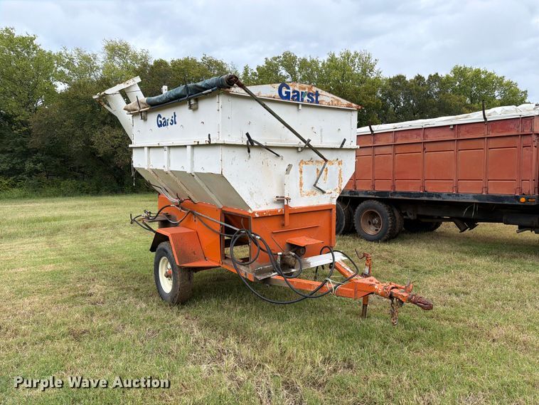 image for item EP7865 Garst seed tender trailer