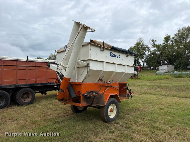 image for item EP7865 Garst seed tender trailer