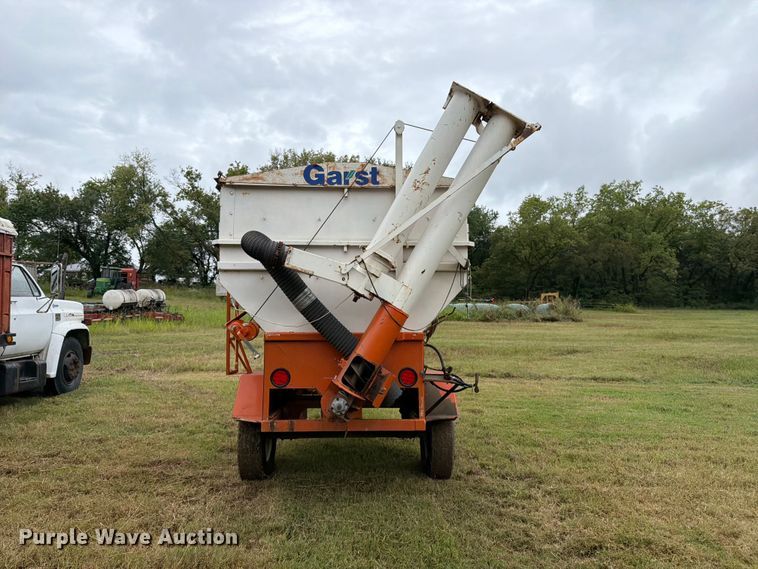 image for item EP7865 Garst seed tender trailer