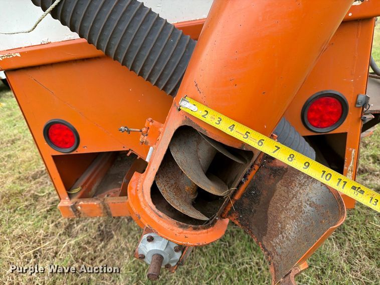 image for item EP7865 Garst seed tender trailer