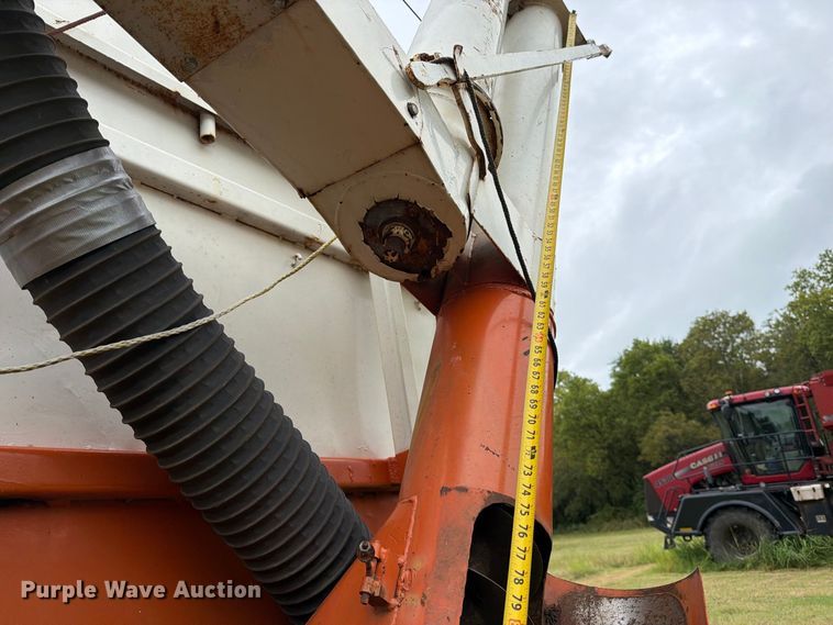 image for item EP7865 Garst seed tender trailer