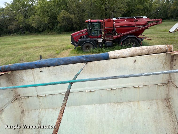 image for item EP7865 Garst seed tender trailer