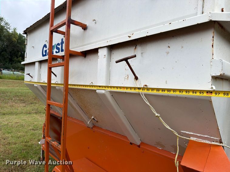 image for item EP7865 Garst seed tender trailer