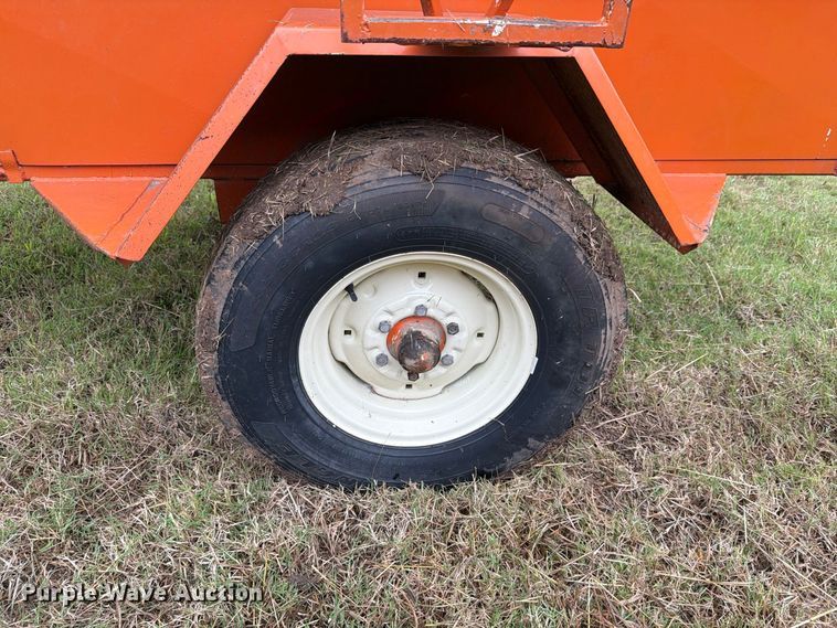 image for item EP7865 Garst seed tender trailer