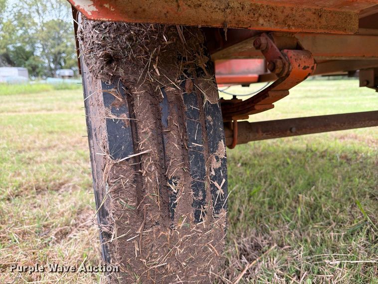 image for item EP7865 Garst seed tender trailer