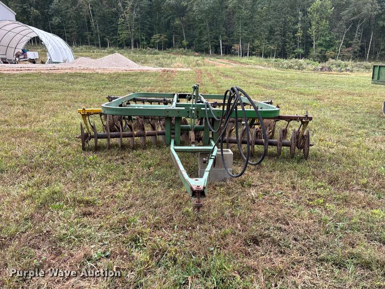 image for item ER3397 John Deere 110 double off-set disk