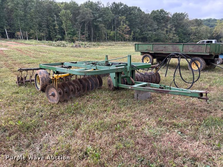 image for item ER3397 John Deere 110 double off-set disk