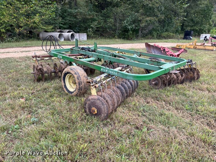 image for item ER3397 John Deere 110 double off-set disk