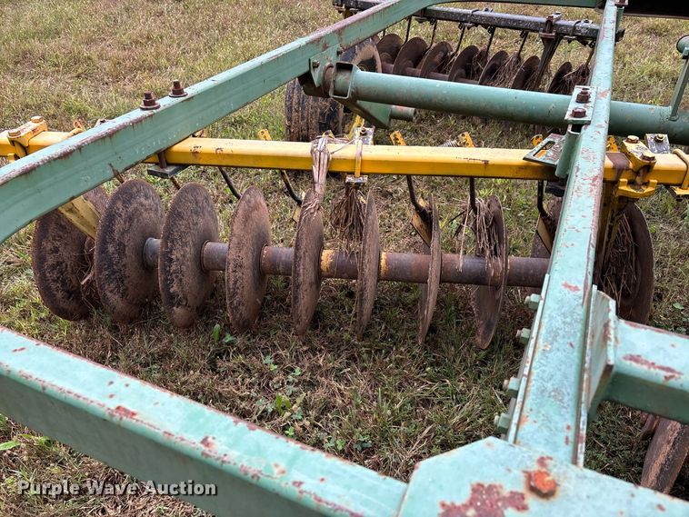 image for item ER3397 John Deere 110 double off-set disk