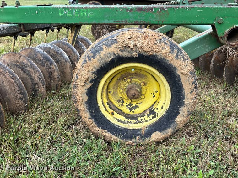 image for item ER3397 John Deere 110 double off-set disk