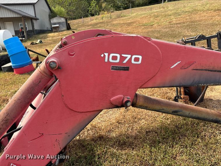 image for item ER3443 Massey Ferguson 1070 loader