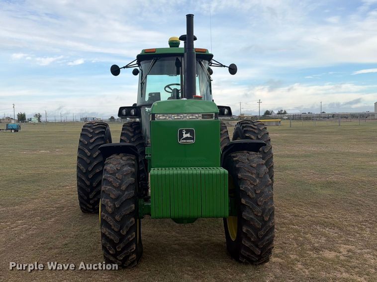 image for item EW4374 1989 John Deere 4955 MFWD tractor