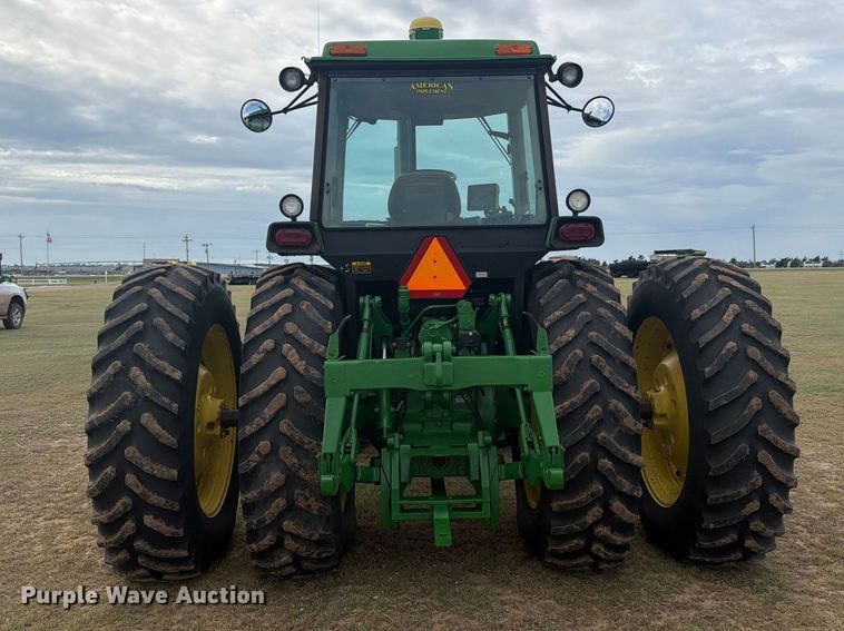 image for item EW4374 1989 John Deere 4955 MFWD tractor