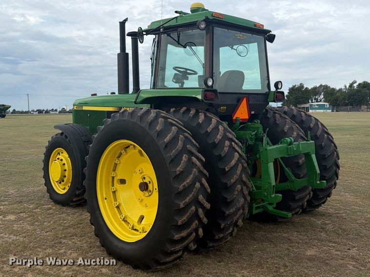image for item EW4374 1989 John Deere 4955 MFWD tractor
