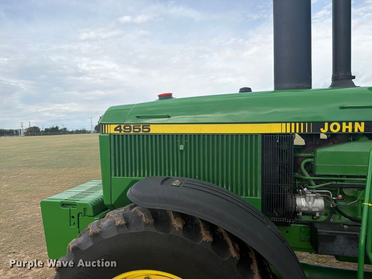 image for item EW4374 1989 John Deere 4955 MFWD tractor