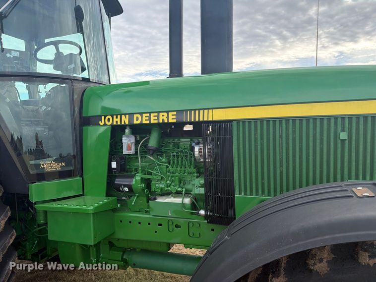 image for item EW4374 1989 John Deere 4955 MFWD tractor