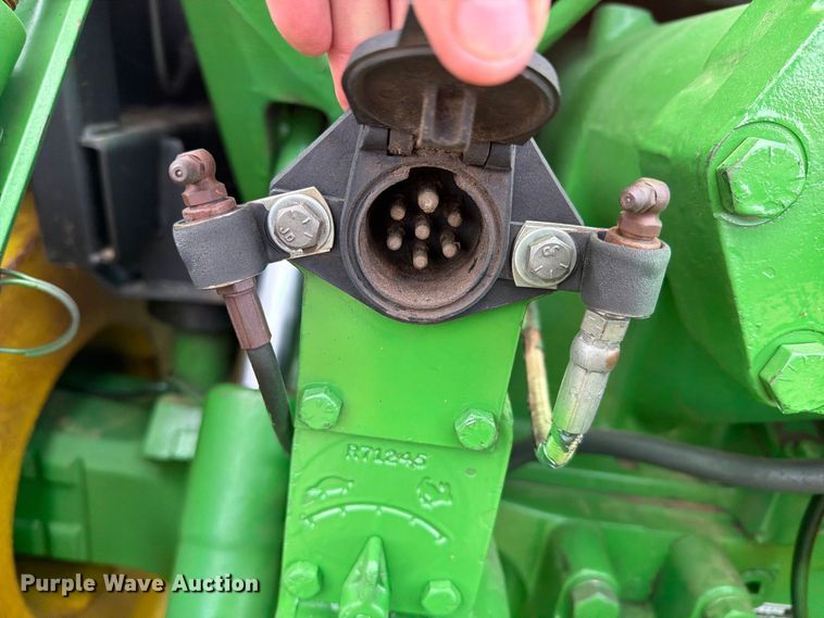 image for item EW4374 1989 John Deere 4955 MFWD tractor