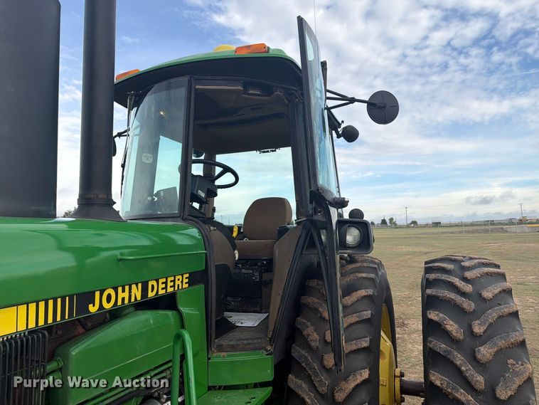 image for item EW4374 1989 John Deere 4955 MFWD tractor
