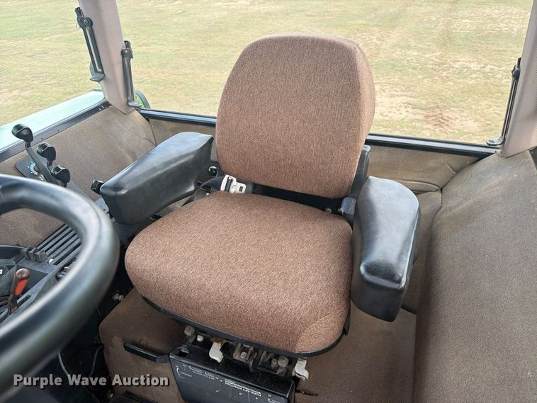 image for item EW4374 1989 John Deere 4955 MFWD tractor