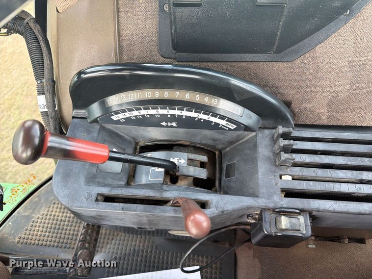 image for item EW4374 1989 John Deere 4955 MFWD tractor