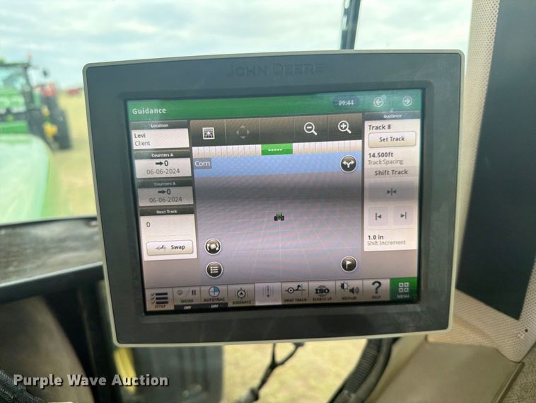 image for item EW4374 1989 John Deere 4955 MFWD tractor