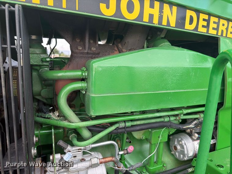 image for item EW4374 1989 John Deere 4955 MFWD tractor