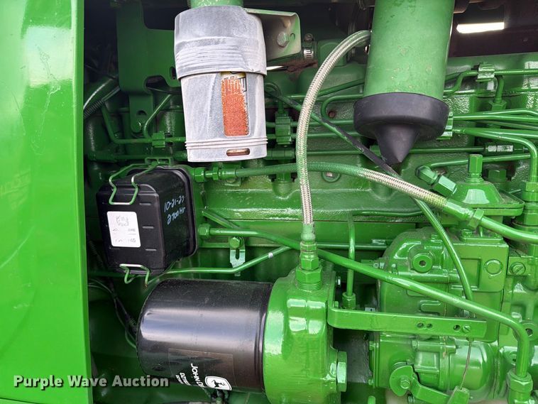 image for item EW4374 1989 John Deere 4955 MFWD tractor