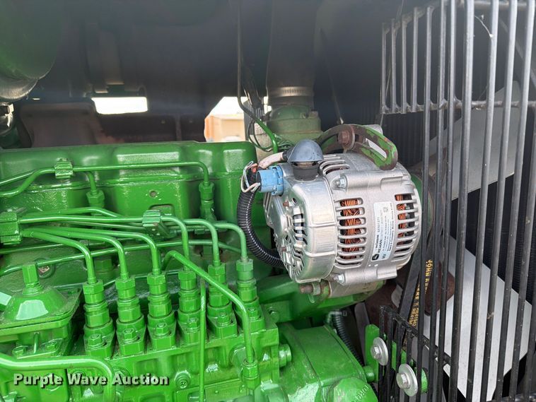 image for item EW4374 1989 John Deere 4955 MFWD tractor