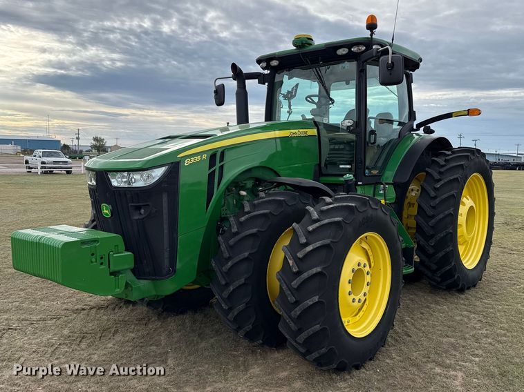 2013 John Deere 8335R MFWD tractor