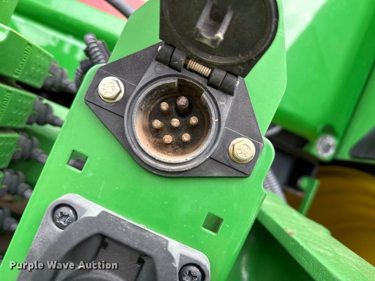 image for item EW4375 2013 John Deere 8335R MFWD tractor
