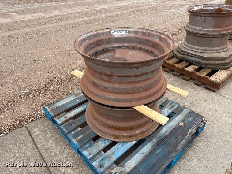 image for item EW4377 (2) wheels