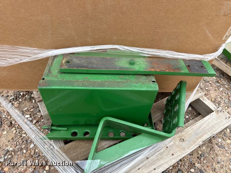image for item EW4390 John Deere 4640 parts