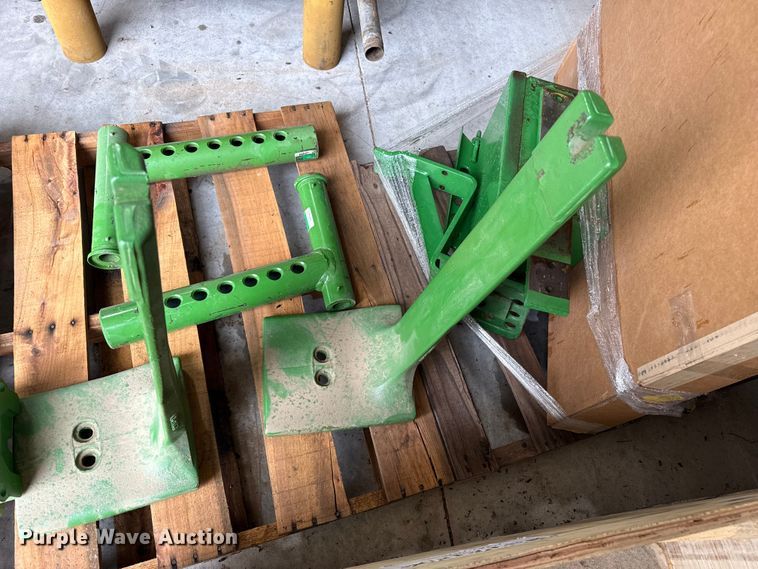 image for item EW4390 John Deere 4640 parts