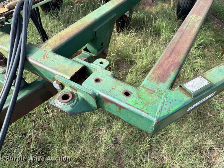 image for item EW4398 Sunflower 3370-33 sweep plow